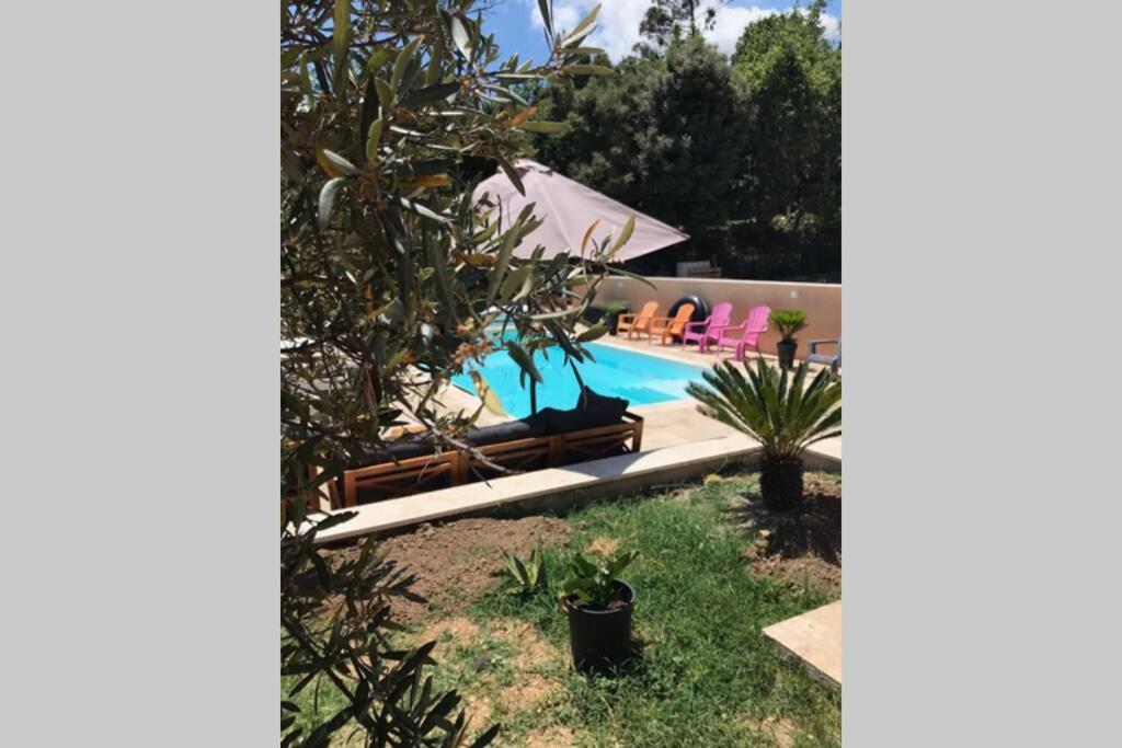 Logement Attenant A Une Villa T2 Avec Terrasse . 伊索勒河畔贝斯 外观 照片