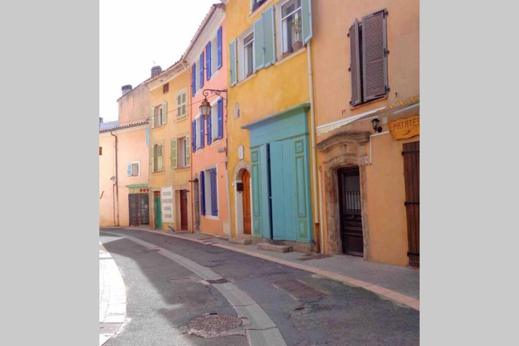 Logement Attenant A Une Villa T2 Avec Terrasse . 伊索勒河畔贝斯 外观 照片