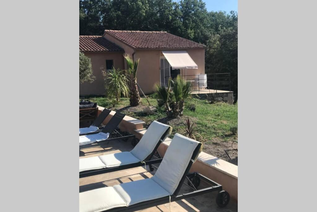 Logement Attenant A Une Villa T2 Avec Terrasse . 伊索勒河畔贝斯 外观 照片
