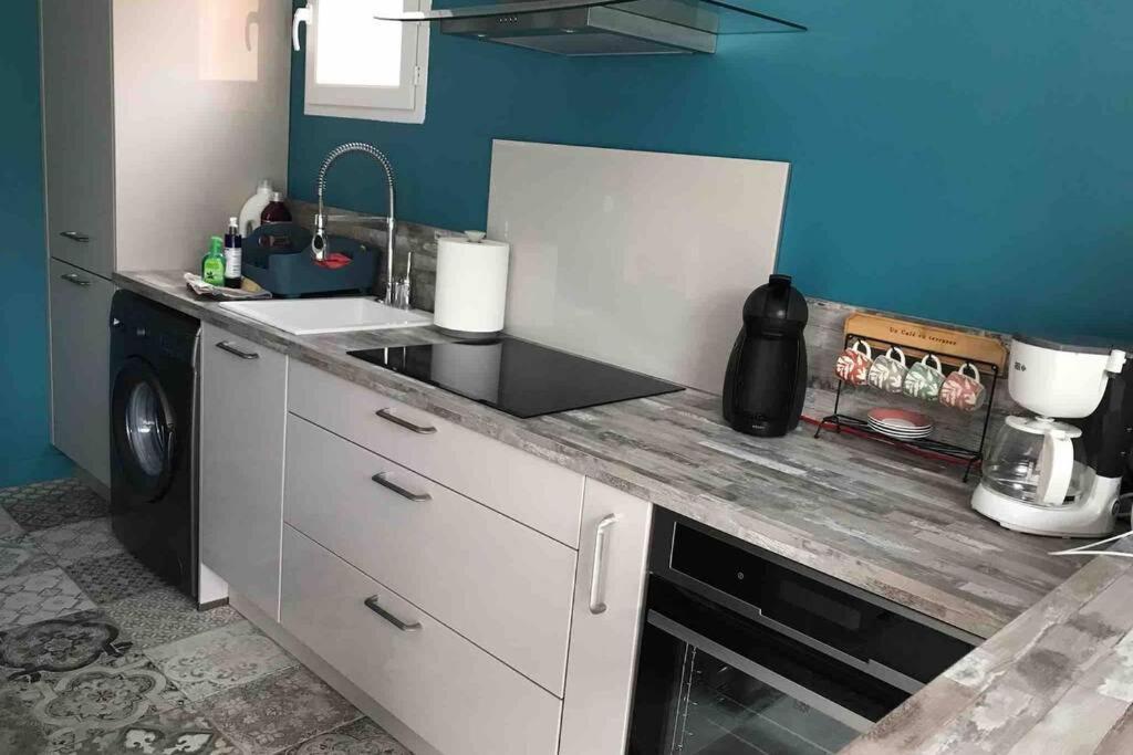 Logement Attenant A Une Villa T2 Avec Terrasse . 伊索勒河畔贝斯 外观 照片